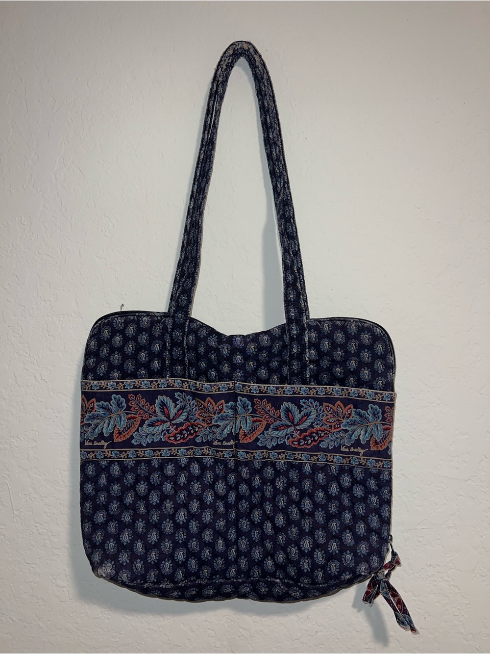 VTG ‘98 Vera Bradley “Classic Navy” Zippered Document/Laptop Shoulder Bag - PICS